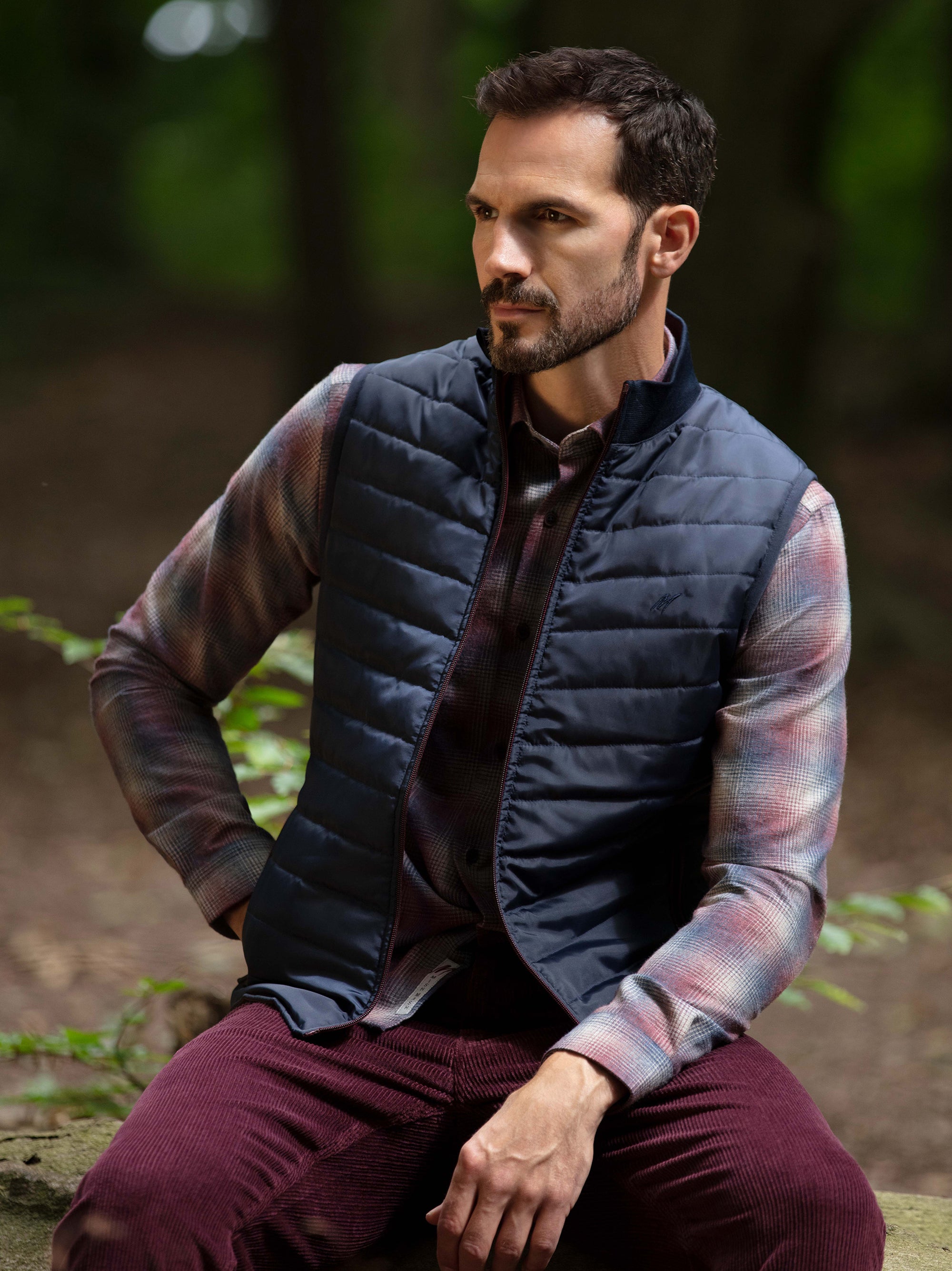 two_tone_navy_quilted_gilet