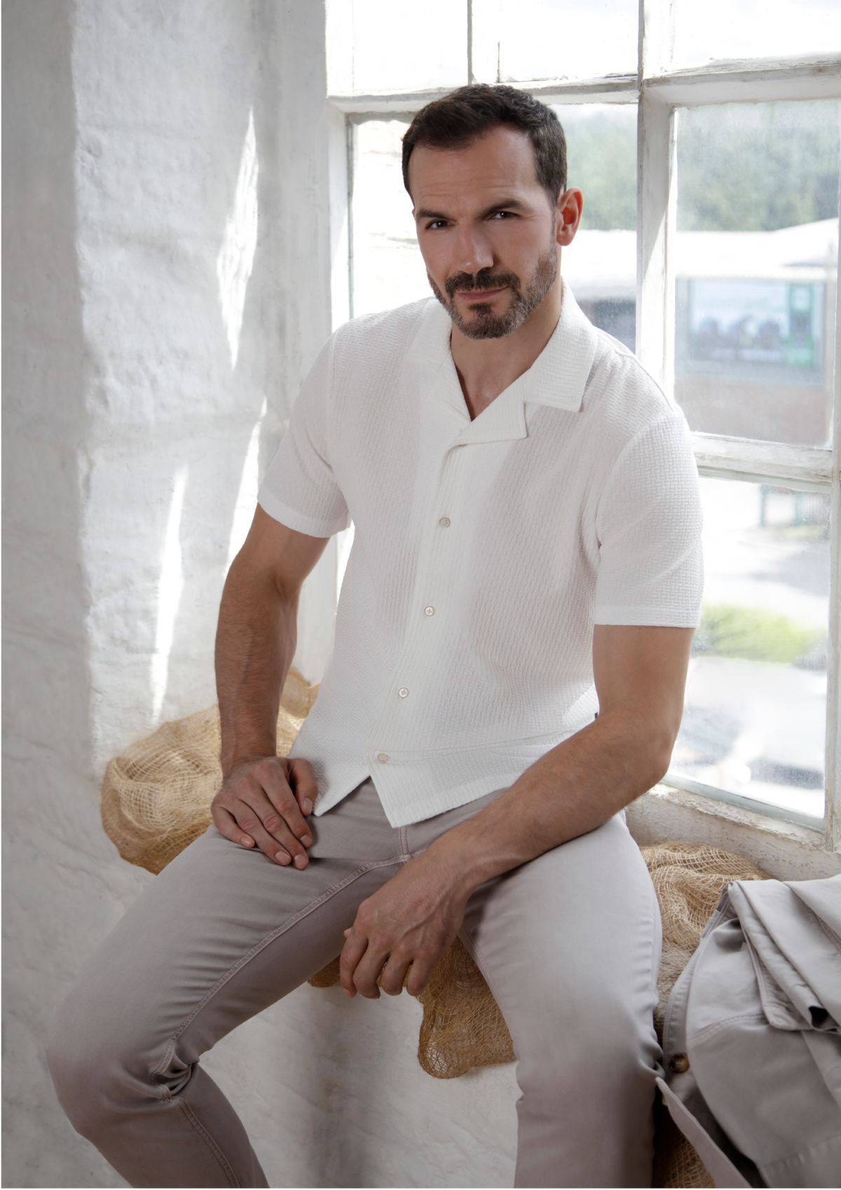 Richat White S/S Shirt