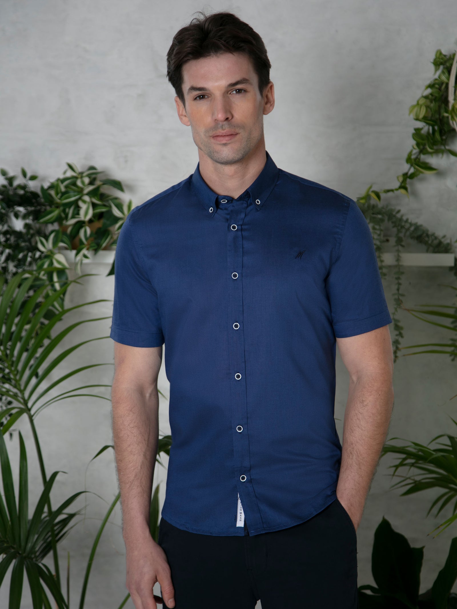 Regular Fit Summit Indigo Oxford Short Sleeve Shirt