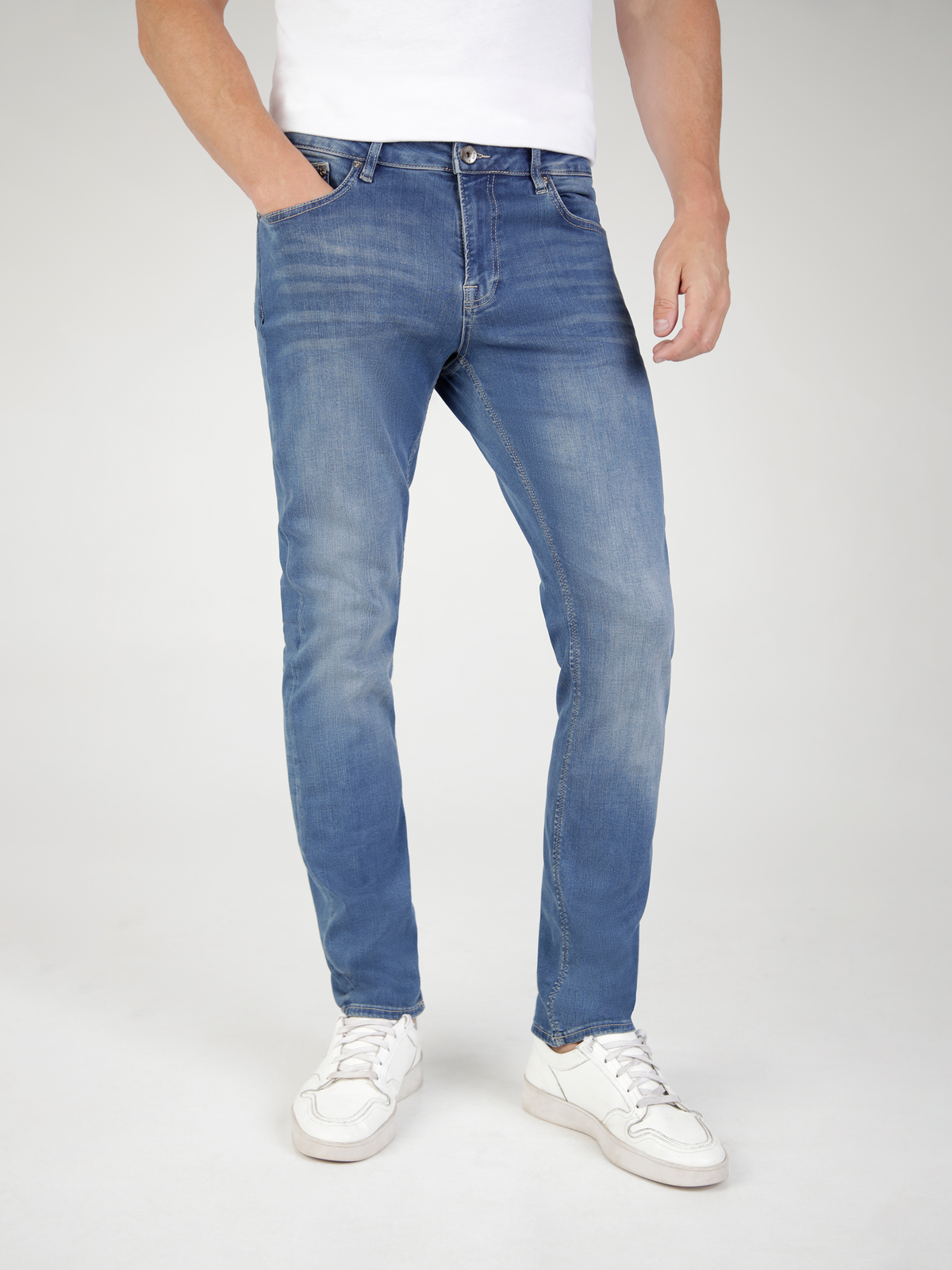 Slim Fit Hyper FLEX Sandblast Jeans
