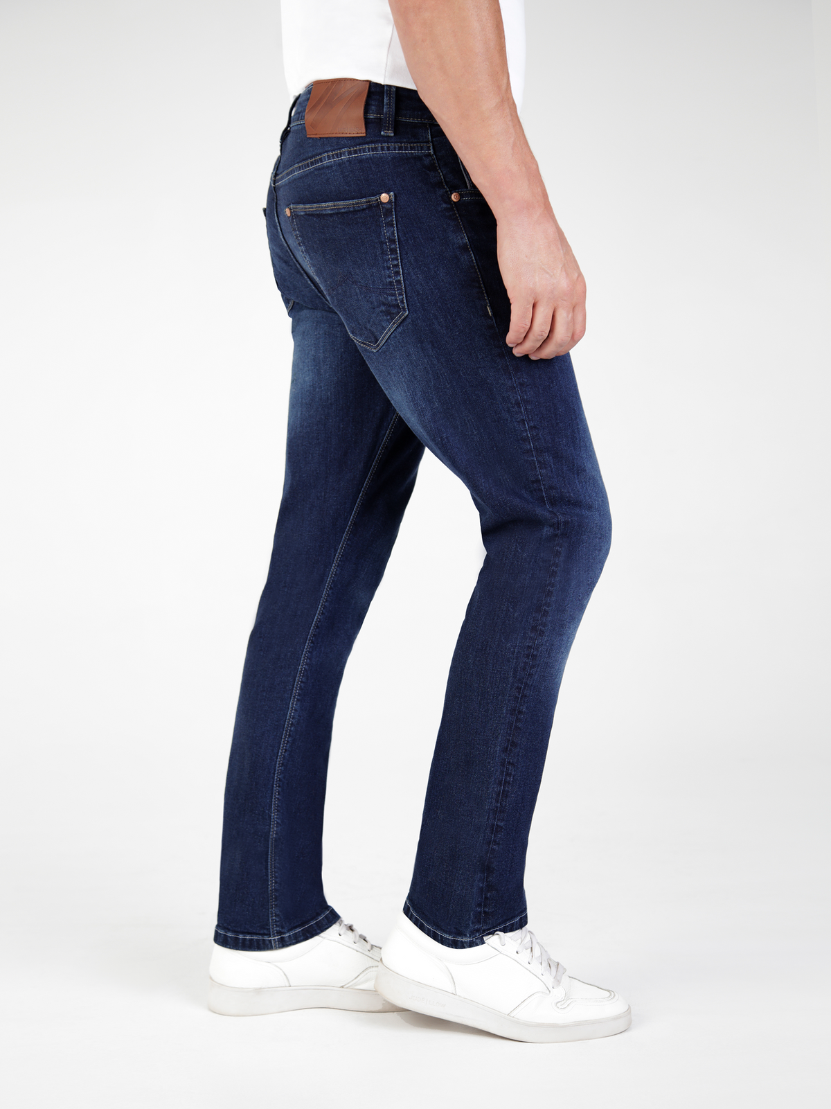Tapered Fit Mid Stretch Lot XX Dark Stretch Jeans