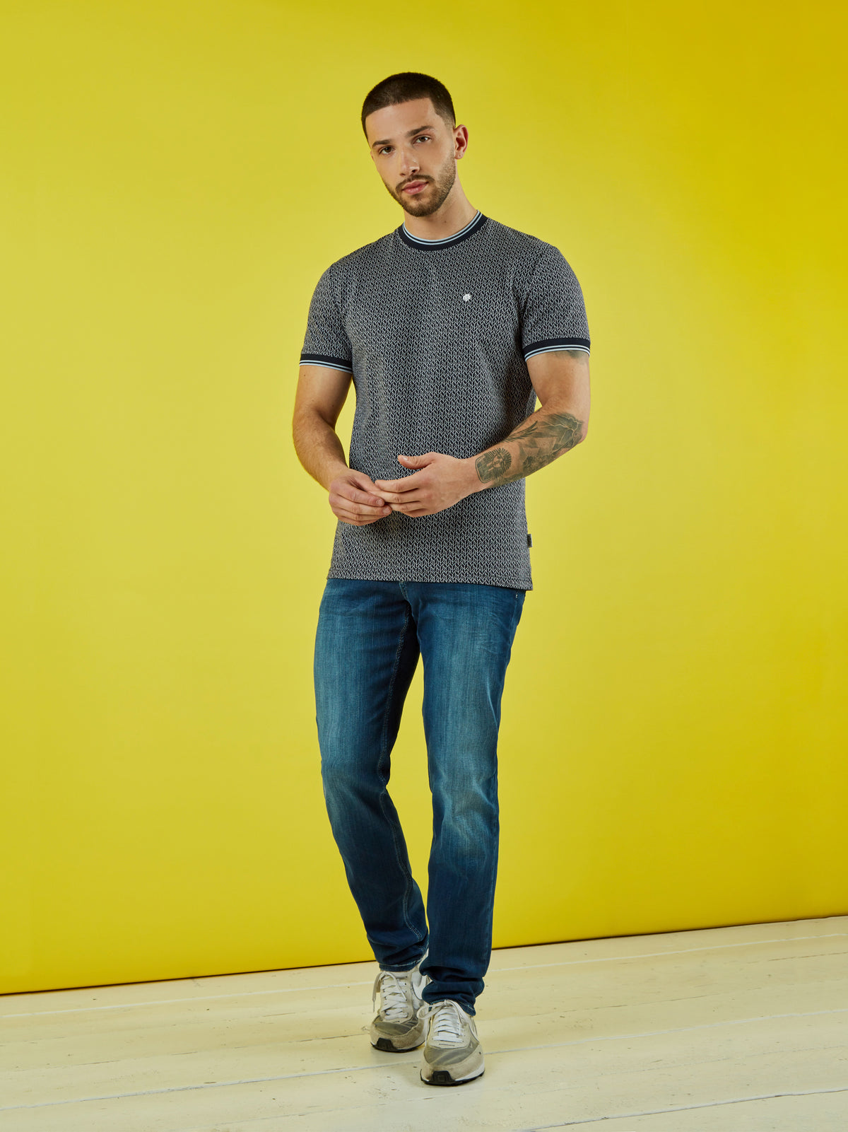 Regular fit navy and white all-over mini chevron jacquard short sleeve T-shirt mish mash jeans