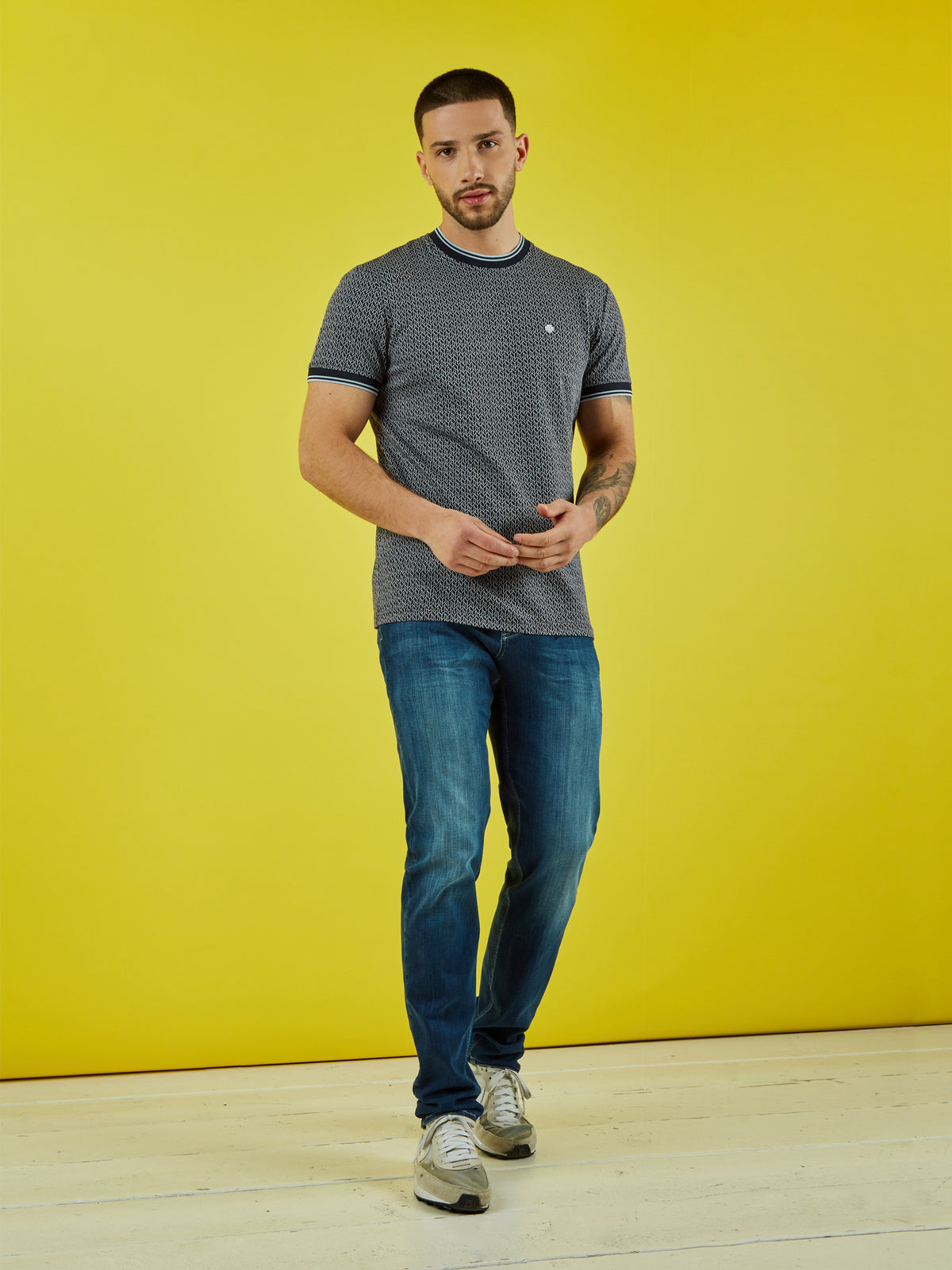 Regular fit navy and white all-over mini chevron jacquard short sleeve T-shirt mish mash jeans