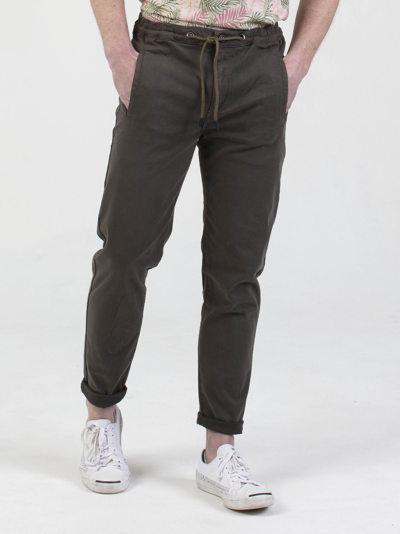 Tapered fit mens casual comfortable stretch drawstring trouser khaki green mish mash jeans