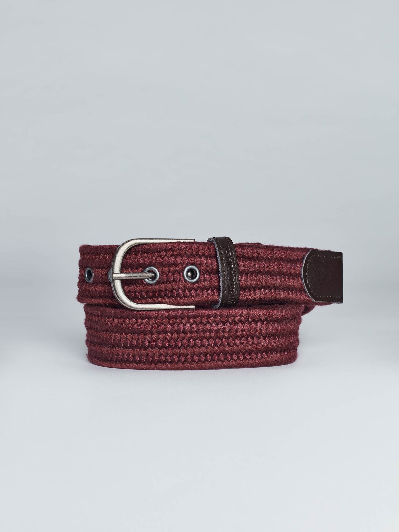 Woven twill burgundy jean belt complete with silver buckle mish mash jeans